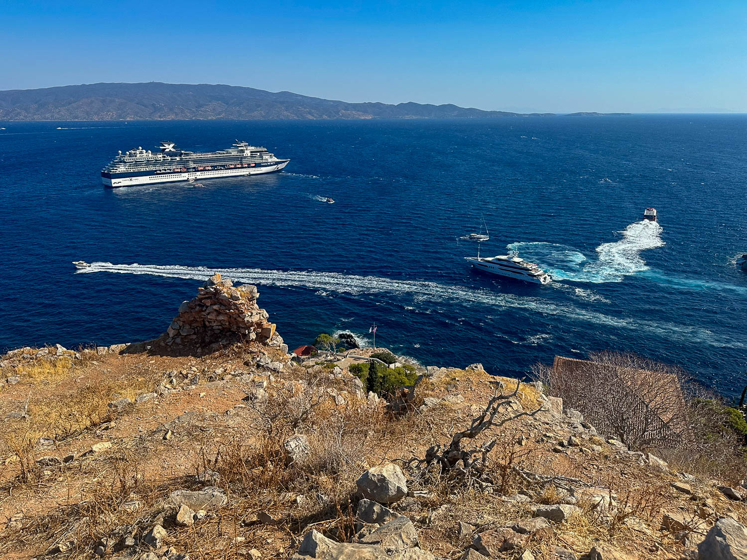 Sea-faring vessels are the only way to get to Hydra Town