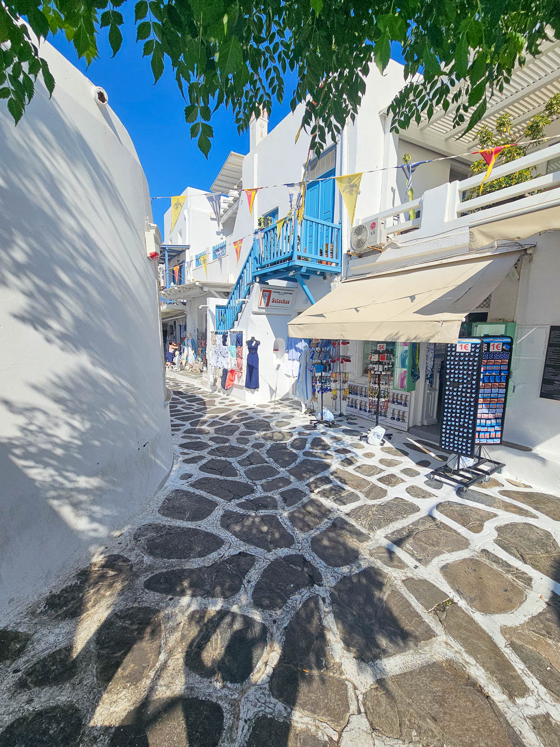 Whitewashed alleyways of Mykonos Town (Mykonos, Greece)