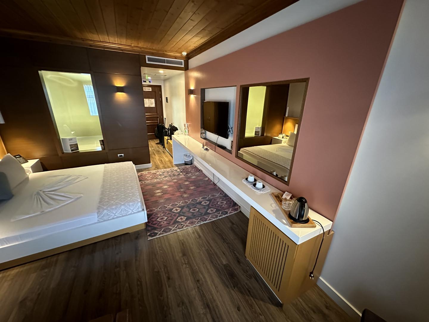 Kerculla Resort deluxe king suite Gjirokaster, Albania