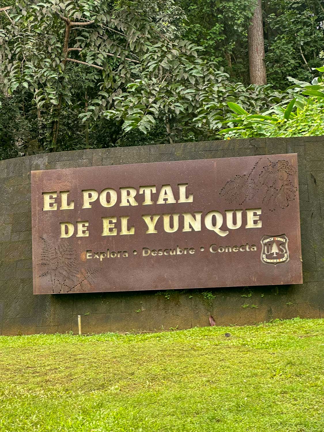 Entrance to El Yunque National Forest near Río Grande (Puerto Rico)