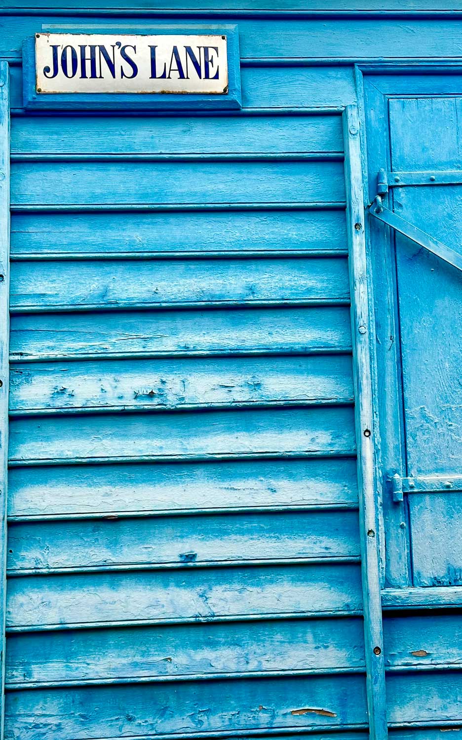 Roseau, Dominica: Your Guide to This Vibrant Capital City 18 Colorful buildings and street life in downtown Roseau, Dominica