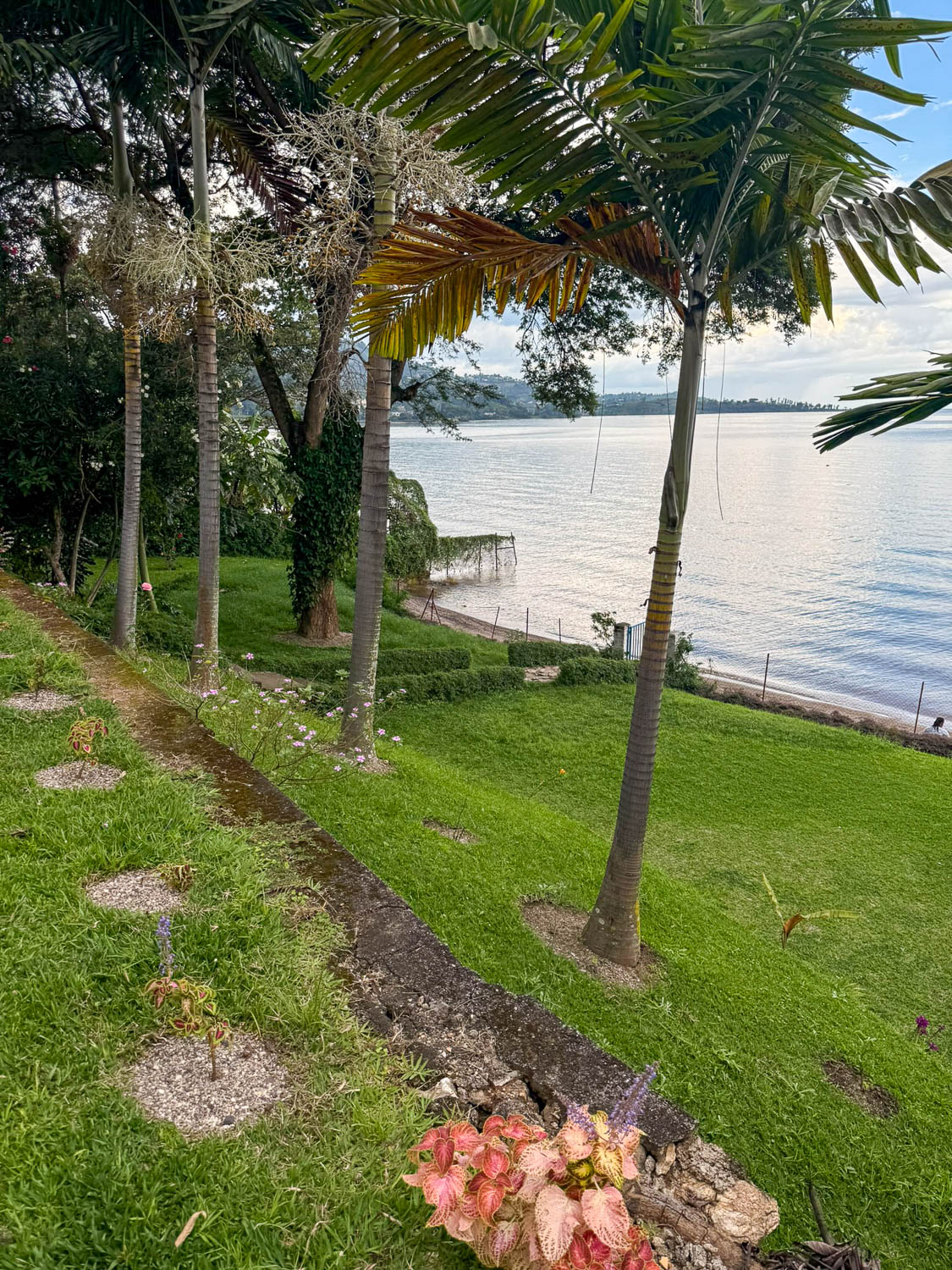 Lake Kivu, Rwanda: Top Things To Do and Travel Guide 5 Guesthouse with private beach (Kigufi, Rwanda)