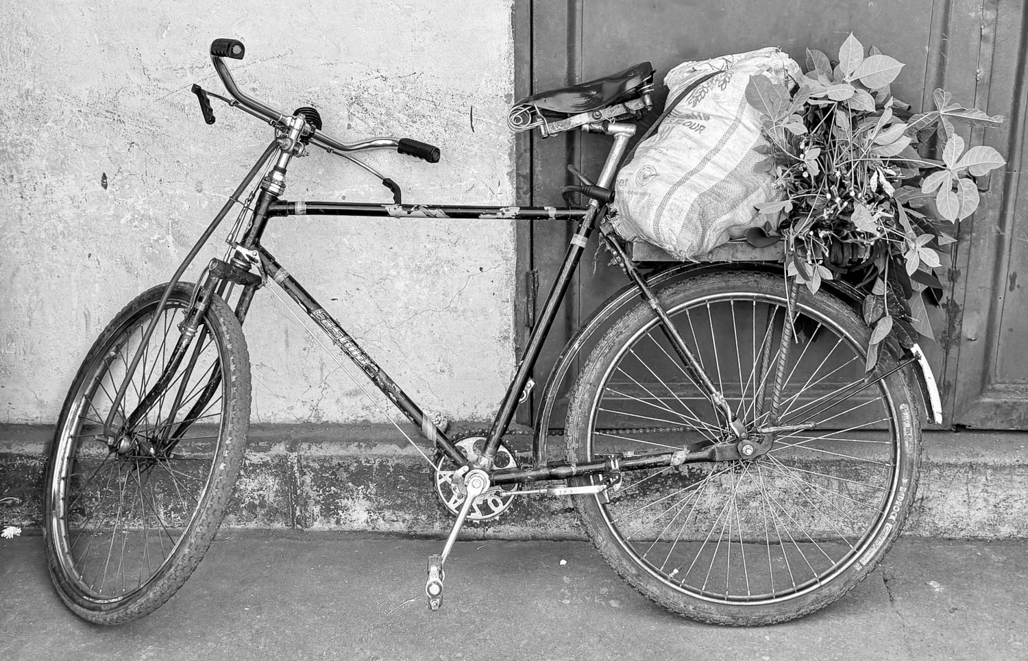 Lake Kivu, Rwanda: Top Things To Do and Travel Guide 20 Rent a bike along the shores of Lake Kivu