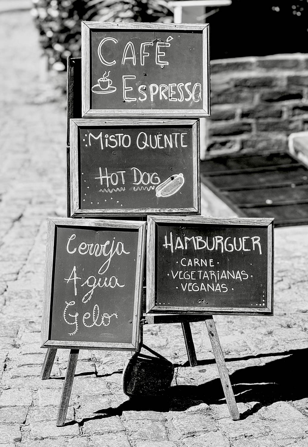 Buzios, Brazil Travel Guide: Best Things To See and Do 25 Outdoor dining and restaurant atmosphere in Buzios, Brazil