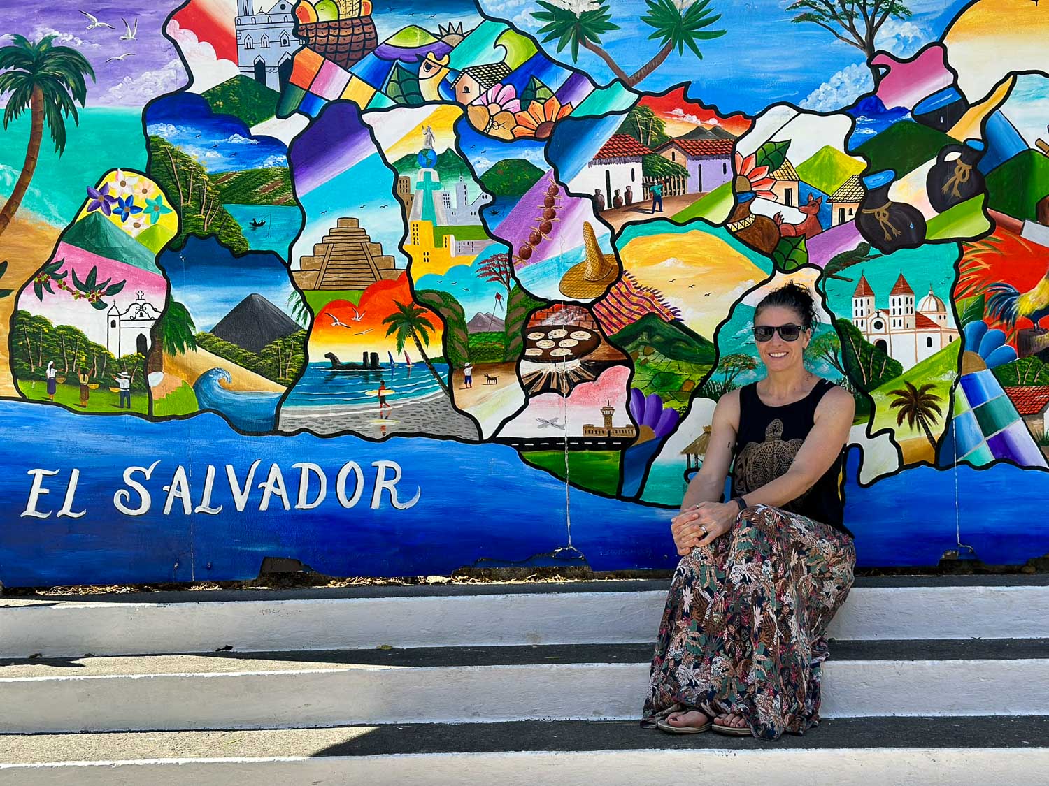 Colorful mural at the National Artisan Market in San Salvador