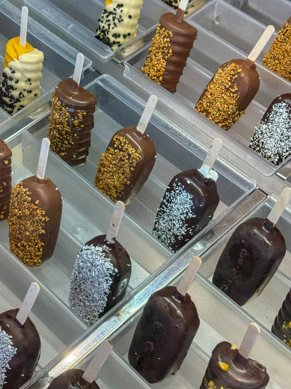 Traditional Brazilian Food: Iconic Dishes, Snacks, and Desserts 10 Colorful Brazilian desserts and sweet treats showcasing the country’s love of sweets