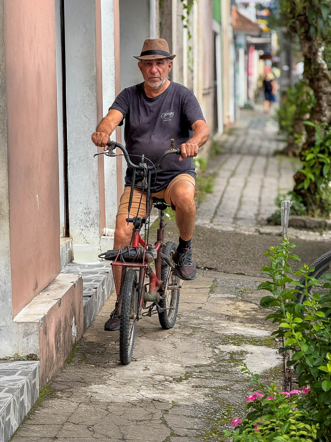 Cycling through the quiet streets of Morretes, Paraná, a relaxed way to explore the historic town.