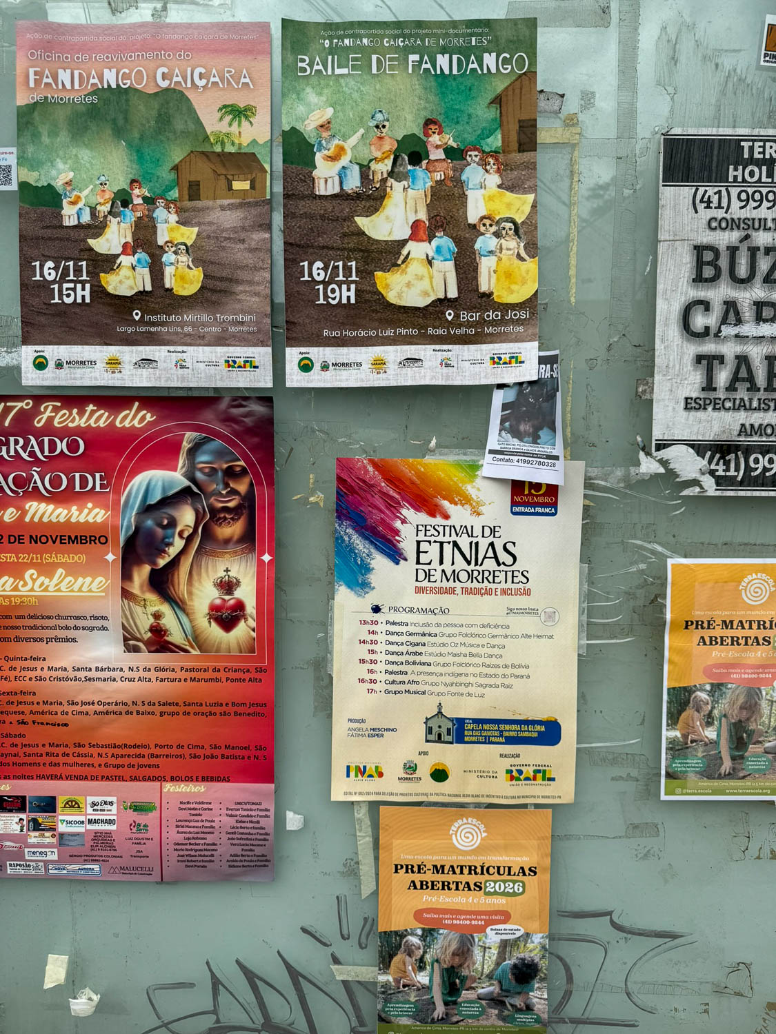 Local cultural festival atmosphere in Morretes, Paraná, Brazil.