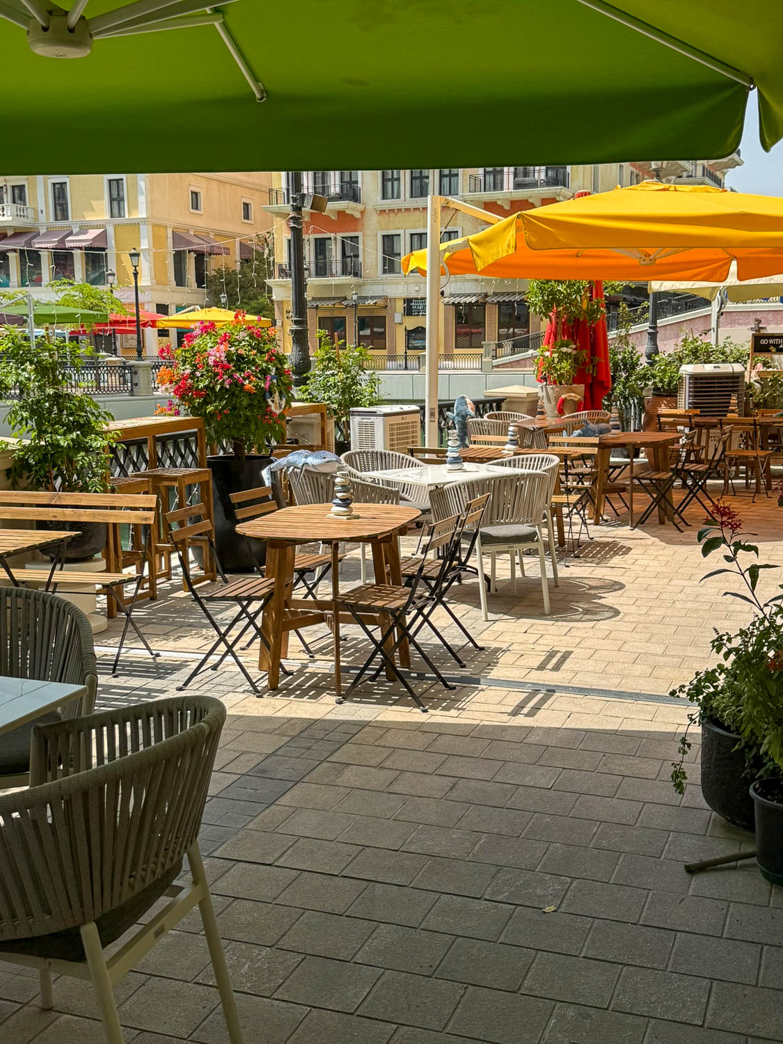 Family-friendly restaurants and cafes at The Pearl-Qatar in Doha Qatar
