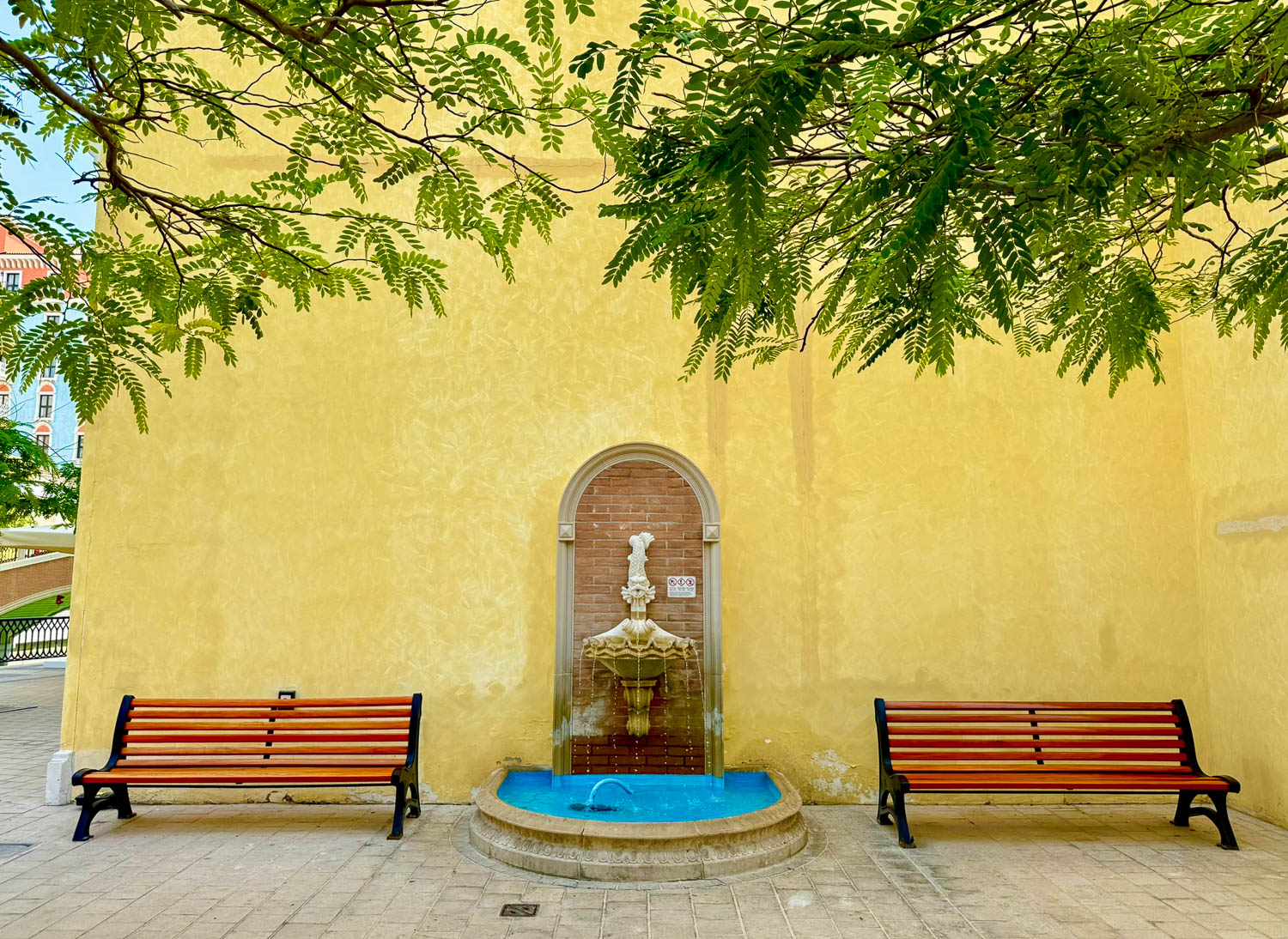 Relaxing waterfront seating area in Qanat Quartier at The Pearl Qatar