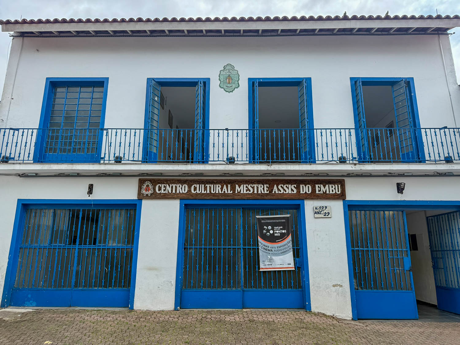 Museums of Embu das Artes: A Guide to the Town’s Cultural and Artistic Highlights 13 Centro Cultural Mestre Assis showcasing the artistic and cultural identity of Embu das Artes
