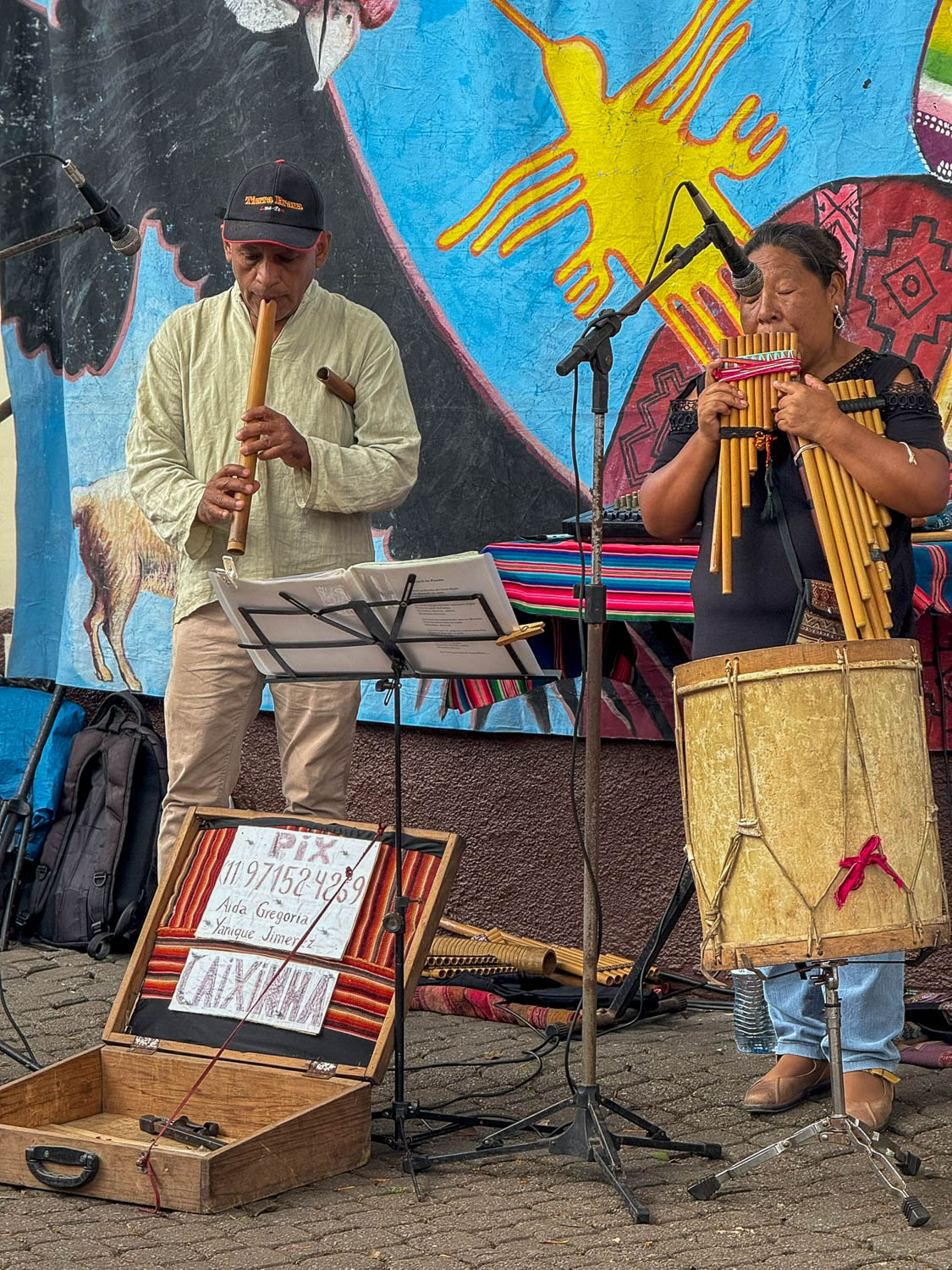 Festivals and Events in Embu das Artes: A Guide to the Town’s Cultural Calendar 106 Live music performance during festivals and events in Embu das Artes Brazil