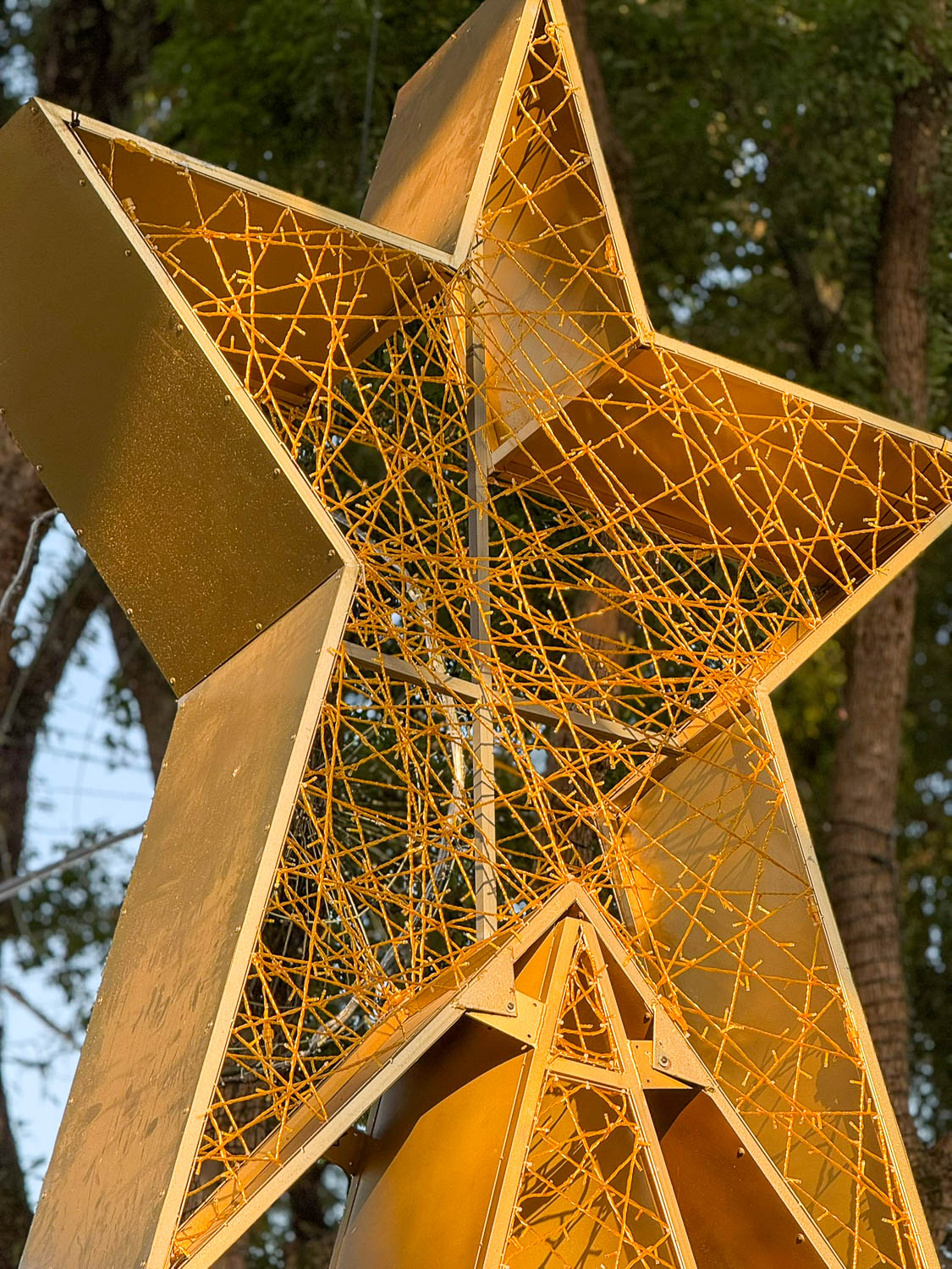 Festivals and Events in Embu das Artes: A Guide to the Town’s Cultural Calendar 118 Natal Iluminado Christmas lights decorating Embu das Artes historic center